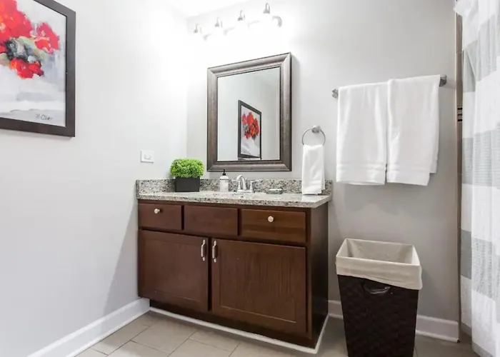 Great For Families Dt Near Naval Base Apartamento