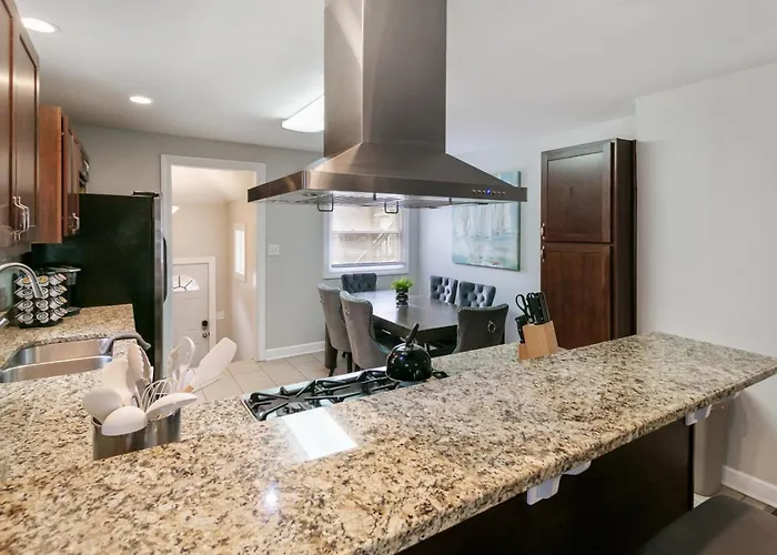 Great For Families Dt Near Naval Base