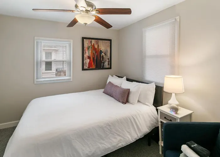 Great For Families Dt Near Naval Base * Libertyville