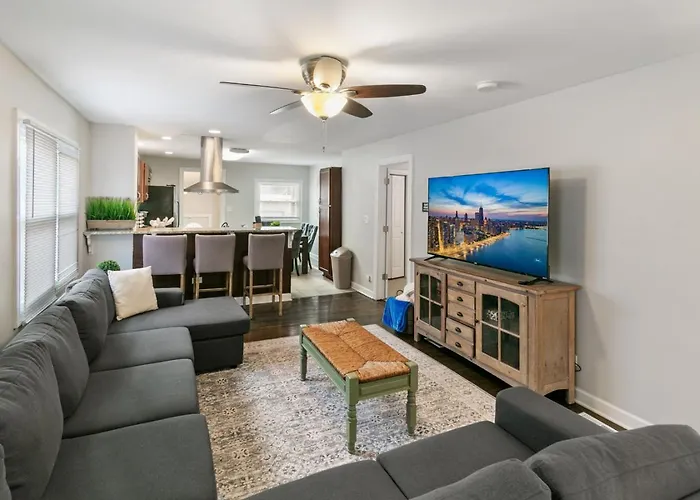 Great For Families Dt Near Naval Base