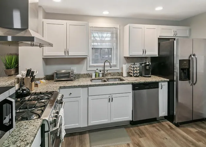 Great For Families Dt Near Naval Base *