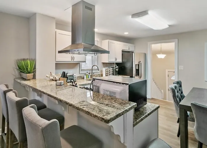 Apartment Great For Families Dt Near Naval Base