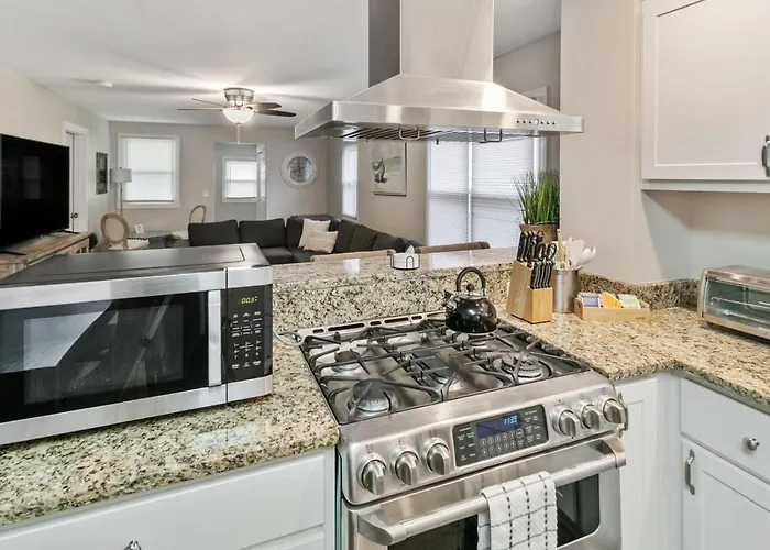 Great For Families Dt Near Naval Base * Libertyville