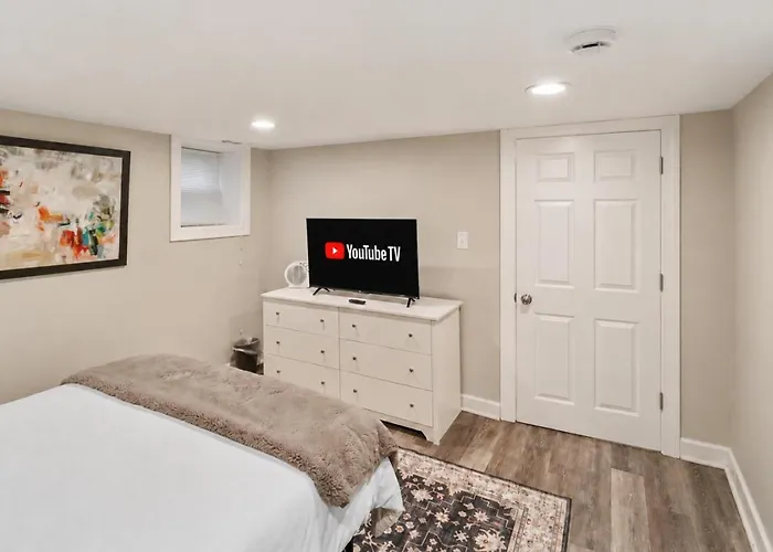 Great For Families Dt Near Naval Base Apartment *