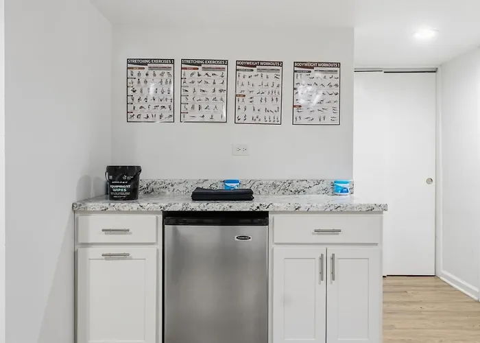 Apartment Great For Families Dt Near Naval Base *